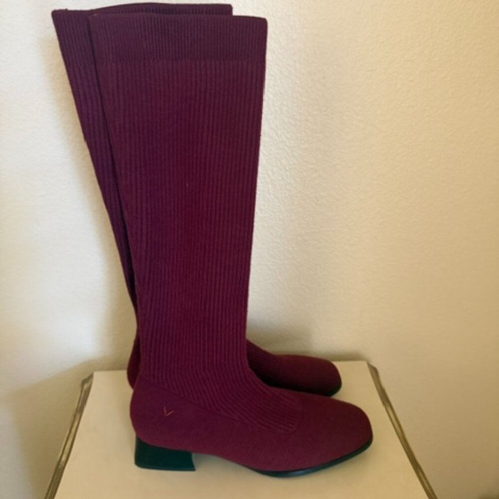 Vivaia Knee-High Water Repellent Wool Boots (Tara Pro)